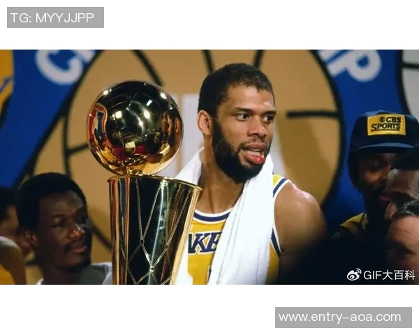 贾巴尔回忆莱利支持时刻称其对我职业生涯影响深远